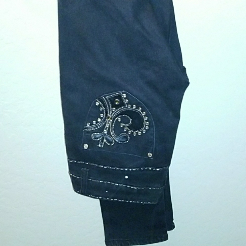 Liuce's jeans